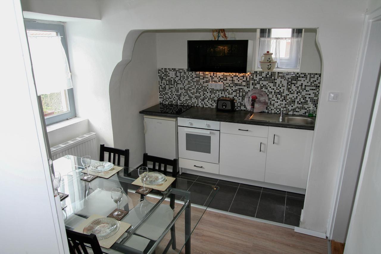 Galeria Apartman Веспрем Экстерьер фото